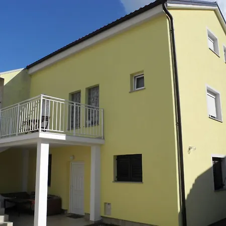 Apartman Fuer 2-3 Personen Mit Balkon By Interhome Crikvenica
