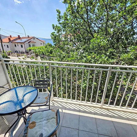 Fuer 2-3 Personen Mit Balkon By Interhome * Crikvenica