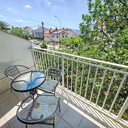 Apartman Fuer 2-3 Personen Mit Balkon By Interhome