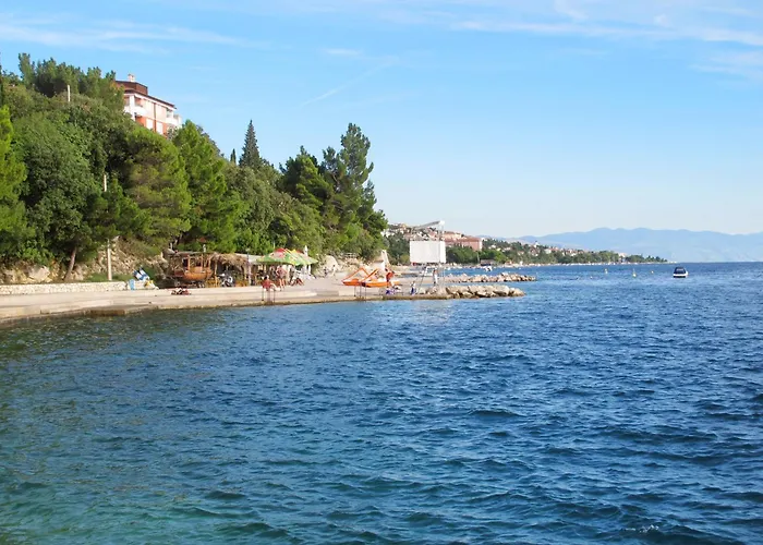 Apartment Fuer 2-3 Personen Mit Balkon By Interhome Crikvenica